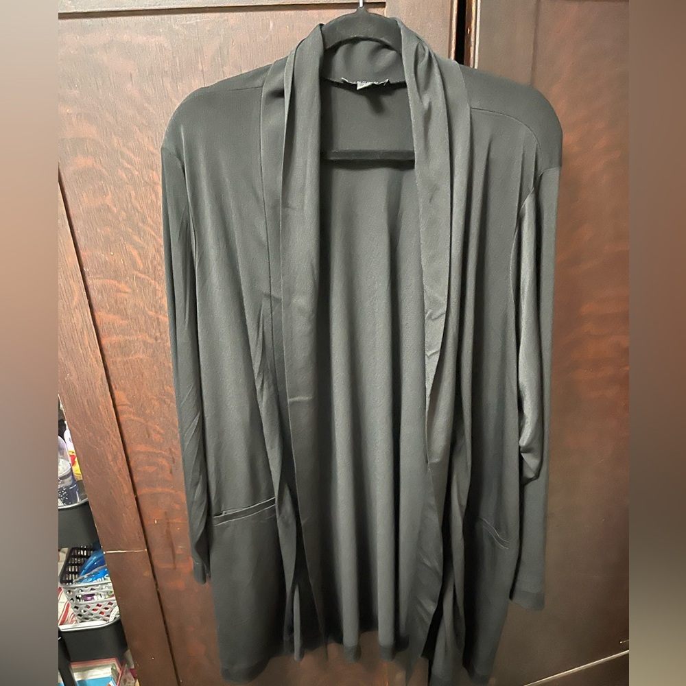 Torrid Crepe Open Front Cardigan size 4